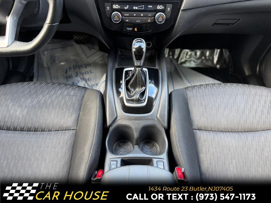Used 2019 Nissan Rogue SV FWD image 27