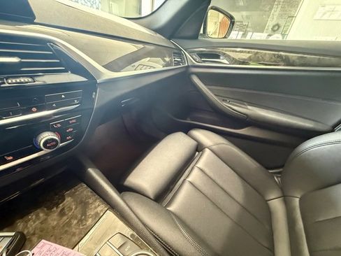 Used 2018 BMW 530i RWD image 7