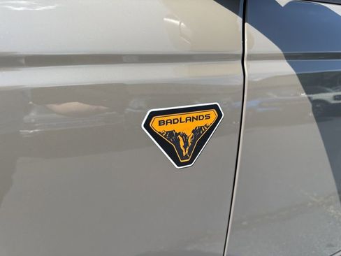 Used 2025 Ford Bronco Badlands AWD/4WD image 36