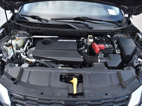 Used 2023 Nissan Rogue SV image 20