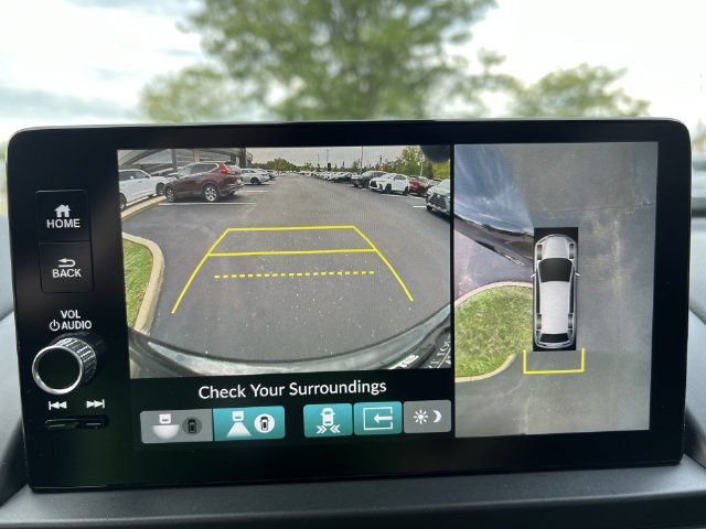 Used 2025 Honda Pilot Elite image 15