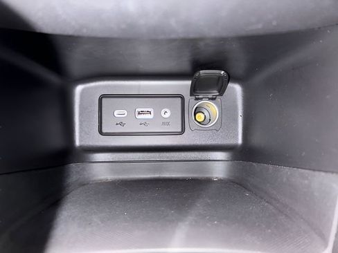 Used 2022 Chevrolet Equinox RS image 21