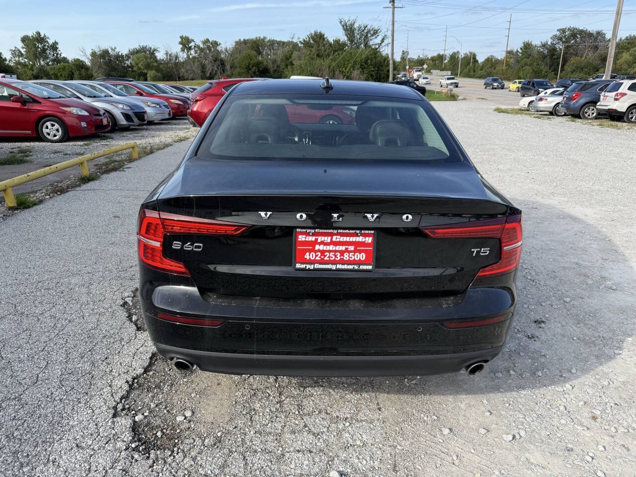 Used 2019 Volvo S60 T5 Momentum w/ Premium Package FWD image 4