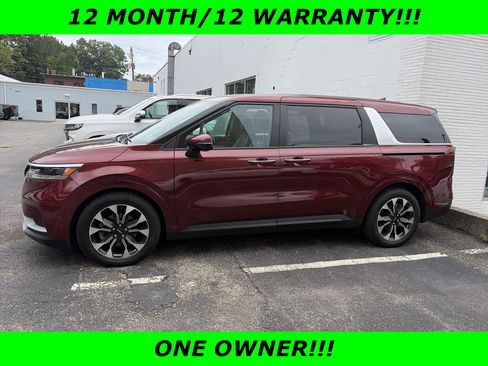Used 2023 Kia Carnival EX FWD image 2