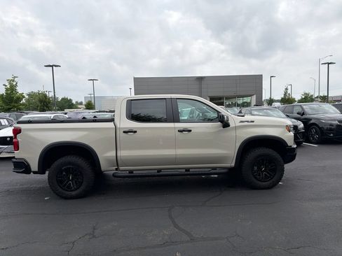 Used 2026 Chevrolet Silverado 1500 ZR2 w/ LPO, Dark Essentials Package AWD/4WD image 6