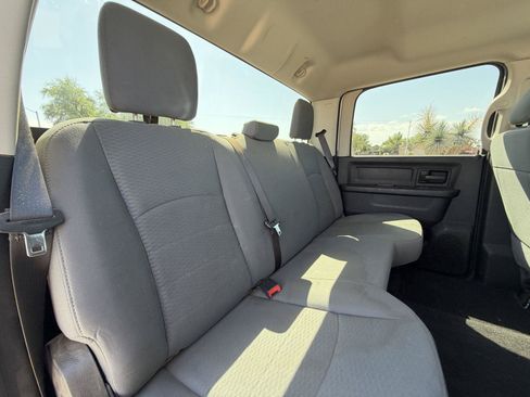 Used 2017 RAM 2500 Tradesman w/ Chrome Appearance Group AWD/4WD image 18