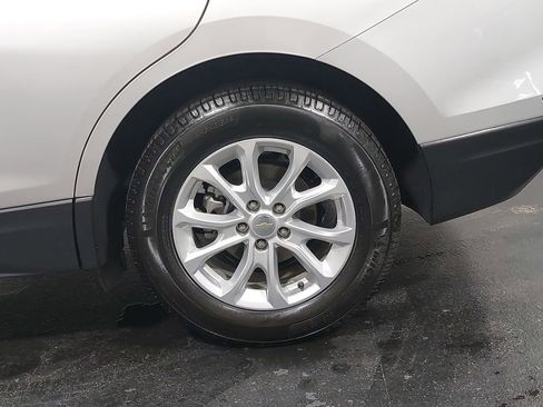 Used 2020 Chevrolet Equinox LT w/ Driver Convenience Package image 34