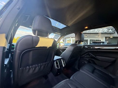 Used 2015 Porsche Cayenne S image 16