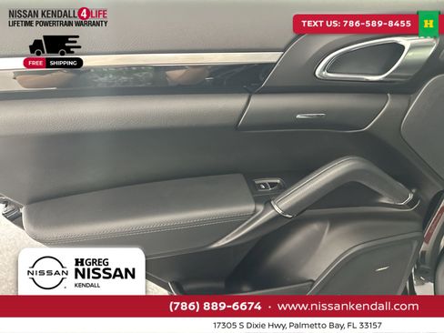 Used 2017 Porsche Cayenne Platinum Edition image 34