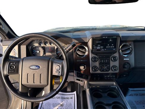Used 2015 Ford F250 Lariat w/ Chrome Package image 24