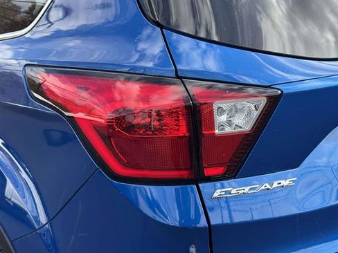Used 2019 Ford Escape SE image 8