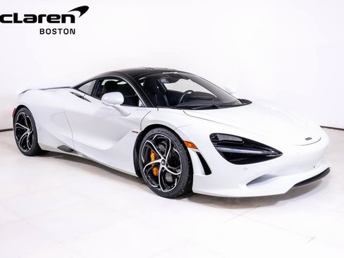 Used 2025 McLaren 750S image 7