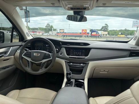 Used 2021 Cadillac XT5 Premium Luxury FWD image 13