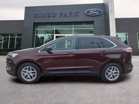 Used 2023 Ford Edge SEL w/ Convenience Package AWD/4WD image 4