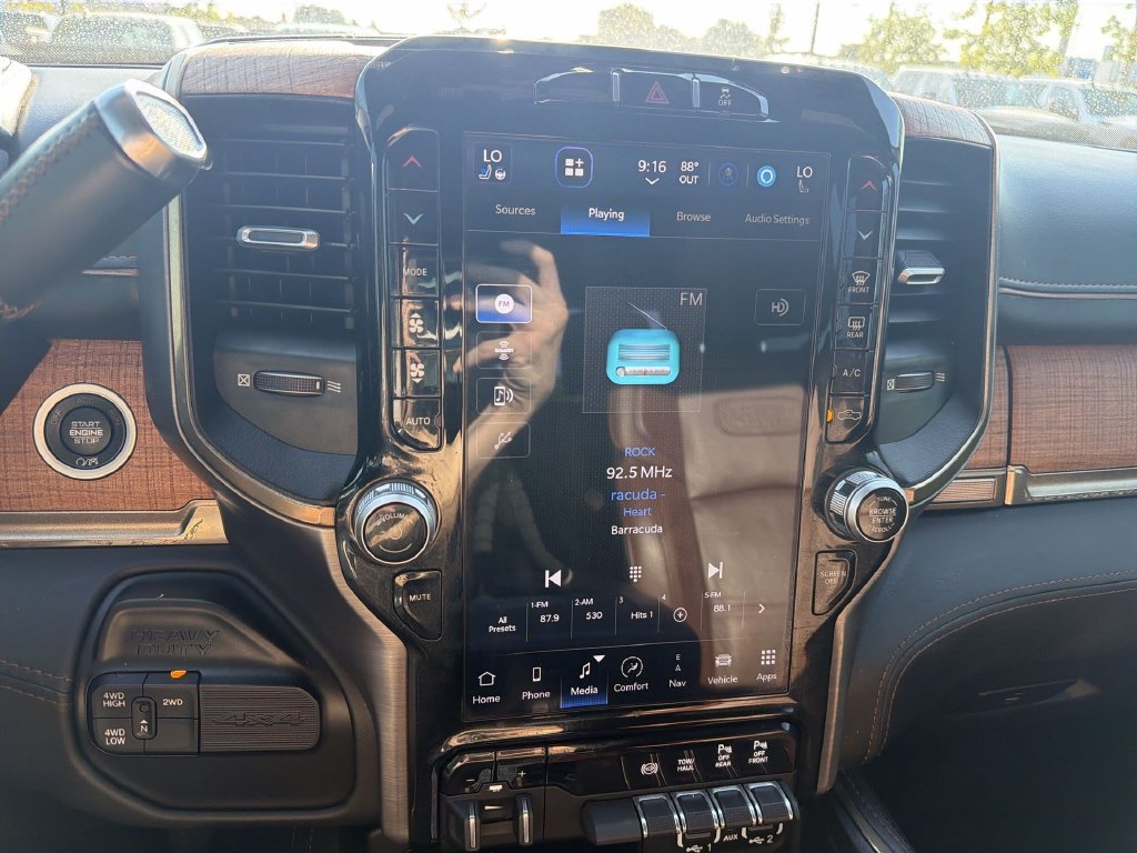 Used 2024 RAM 3500 Limited w/ Towing Technology Group AWD/4WD image 7