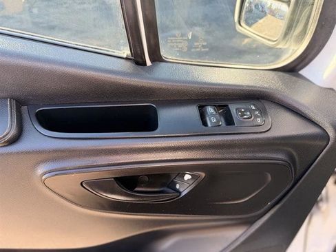Used 2019 Mercedes-Benz Sprinter 2500 image 21