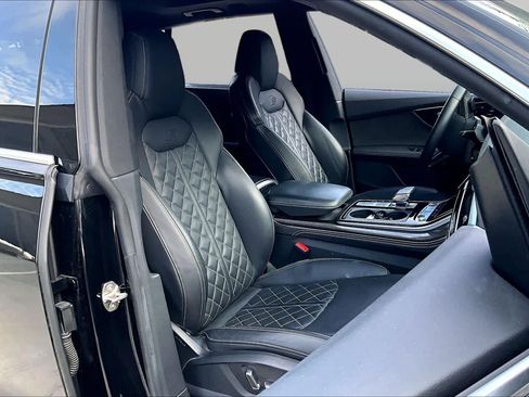 Used 2023 Audi SQ8 Prestige AWD/4WD image 9