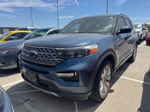 Used 2020 Ford Explorer Limited AWD/4WD image 2