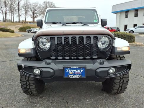 Used 2021 Jeep Gladiator Willys image 8