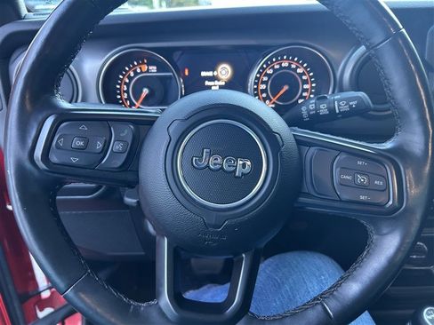 Used 2022 Jeep Wrangler Sport image 17