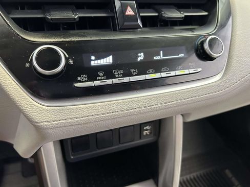 Used 2022 Toyota Corolla Cross L FWD image 22