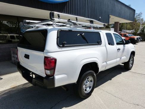 Used 2022 Toyota Tacoma SR image 5