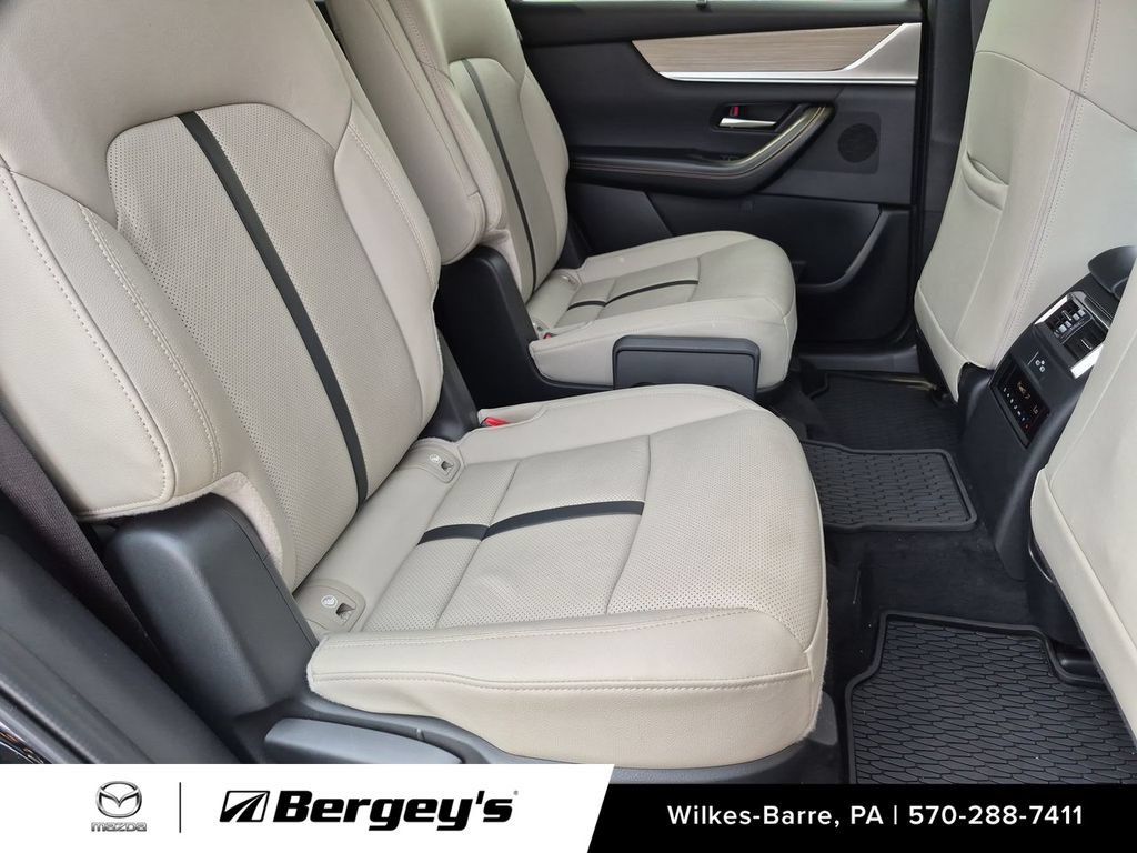 Certified 2025 MAZDA CX-90 Plug-In Hybrid w/Premium Sport AWD/4WD image 28