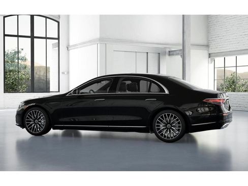 Used 2025 Mercedes-Benz S 580 4MATIC Sedan image 32