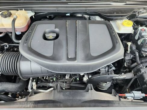 Used 2025 RAM 1500 Big Horn AWD/4WD image 29