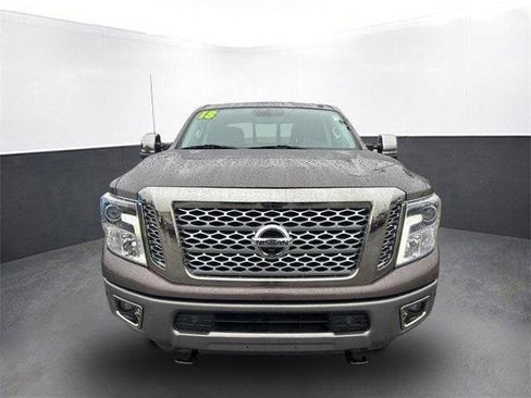 Used 2018 Nissan Titan Platinum Reserve w/ Platinum Utility Package image 11