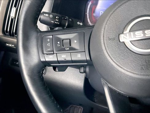 Used 2022 Nissan Pathfinder Platinum AWD/4WD image 8