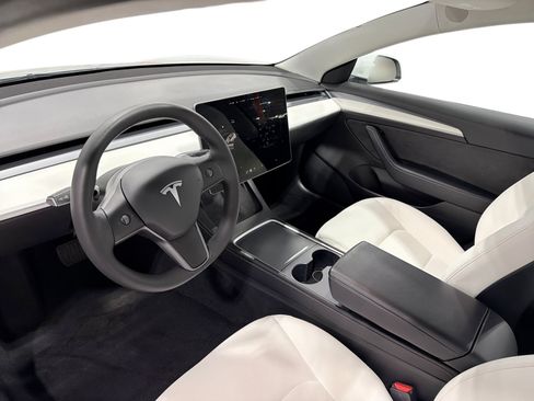 Certified 2022 Tesla Model 3 RWD image 9