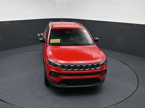 Used 2024 Jeep Compass Latitude AWD/4WD image 30