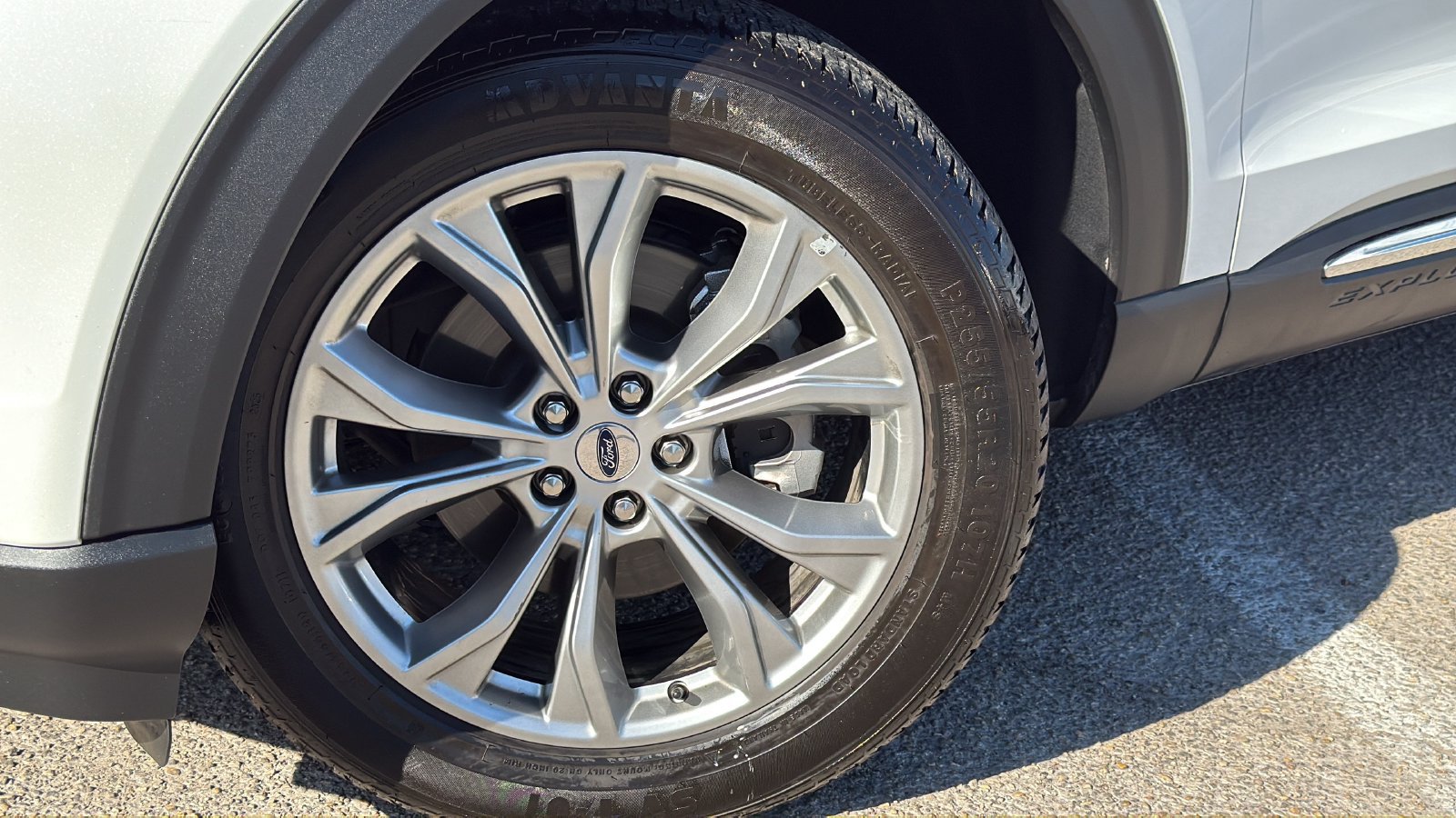 Used 2023 Ford Explorer XLT w/ Equipment Group 202A RWD image 29