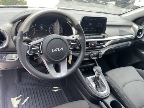 Certified 2023 Kia Forte LXS w/ LXS Technology Package FWD image 9