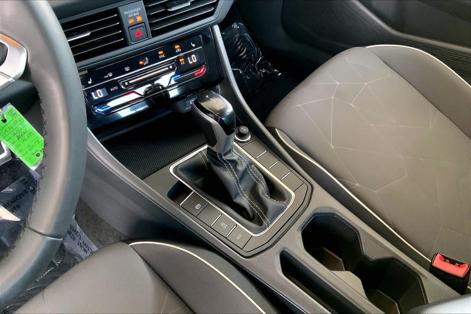 Used 2026 Volkswagen Jetta Sport FWD image 17