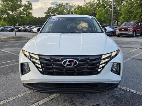 Used 2024 Hyundai Tucson SE AWD/4WD image 2