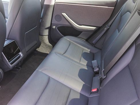 Used 2025 Tesla Model 3 RWD image 19