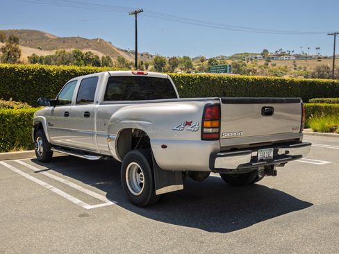 Used 2004 GMC Sierra 3500 SLT w/ Heavy-Duty Power Package AWD/4WD image 7
