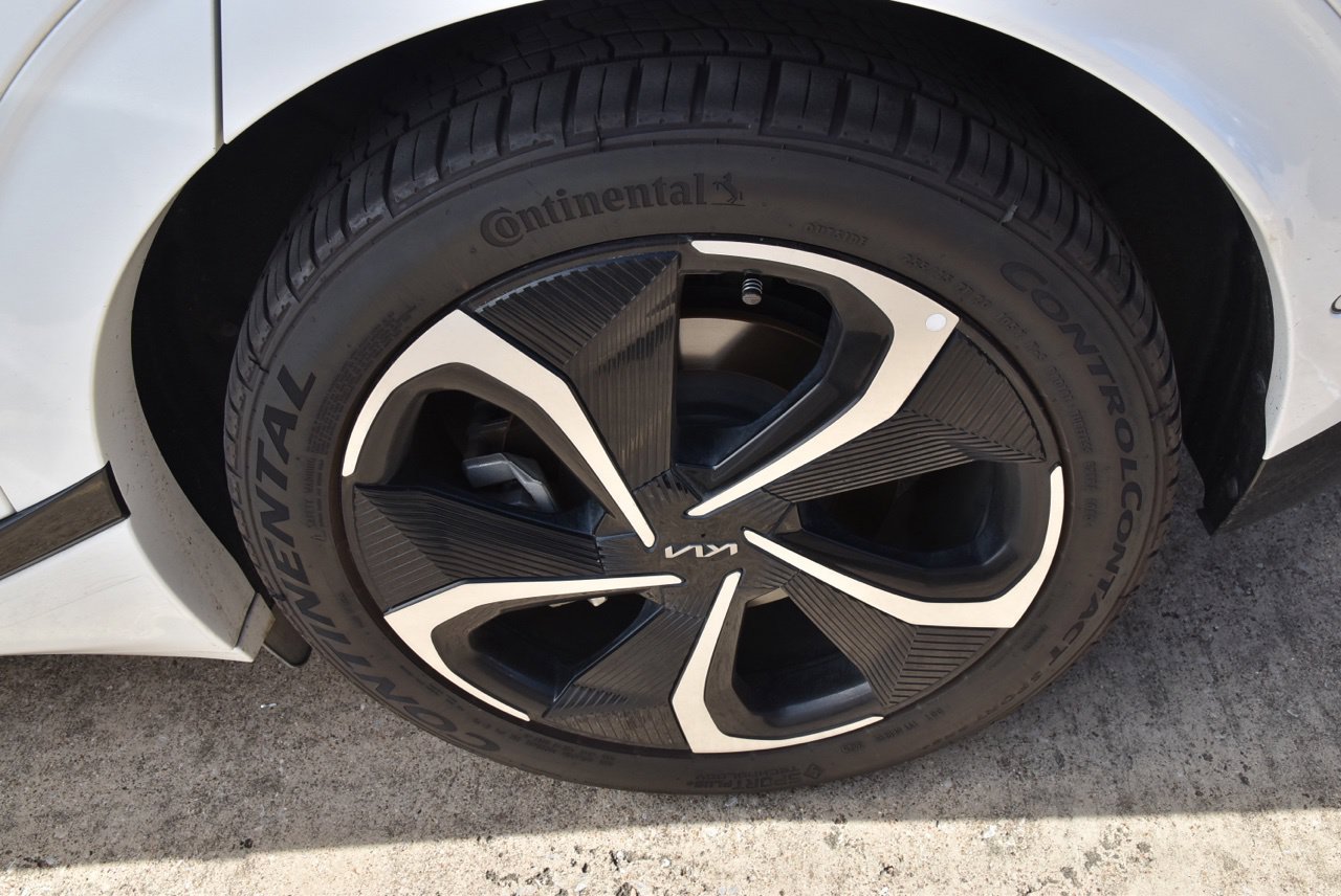 Used 2023 Kia EV6 GT-Line AWD/4WD image 12