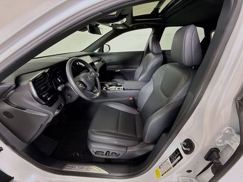 Certified 2025 Lexus RX 350 FWD w/ Accessory Package image 19