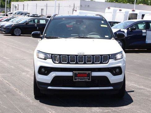 Used 2025 Jeep Compass Limited AWD/4WD image 4