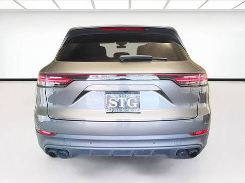 Used 2020 Porsche Cayenne AWD/4WD image 5