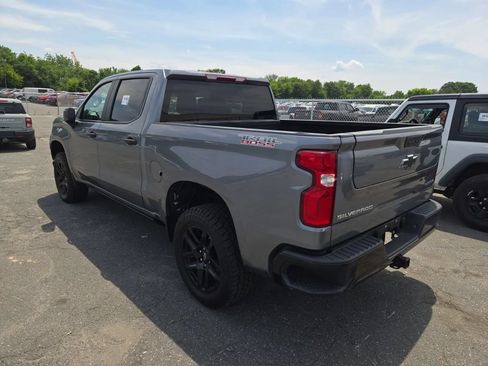 Used 2022 Chevrolet Silverado 1500 Custom Trail Boss AWD/4WD image 3