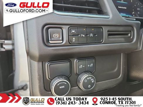 Used 2023 Chevrolet Suburban Premier image 20