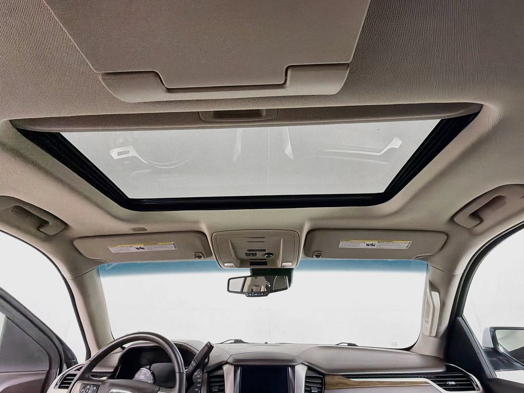 Used 2019 GMC Yukon Denali AWD/4WD image 15