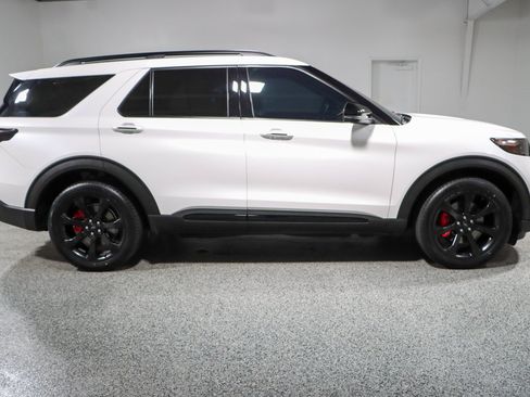 Used 2023 Ford Explorer ST w/ Equipment Group 401A AWD/4WD image 6