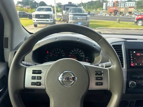 Used 2021 Nissan Frontier SV w/ SV Utility Package RWD image 19