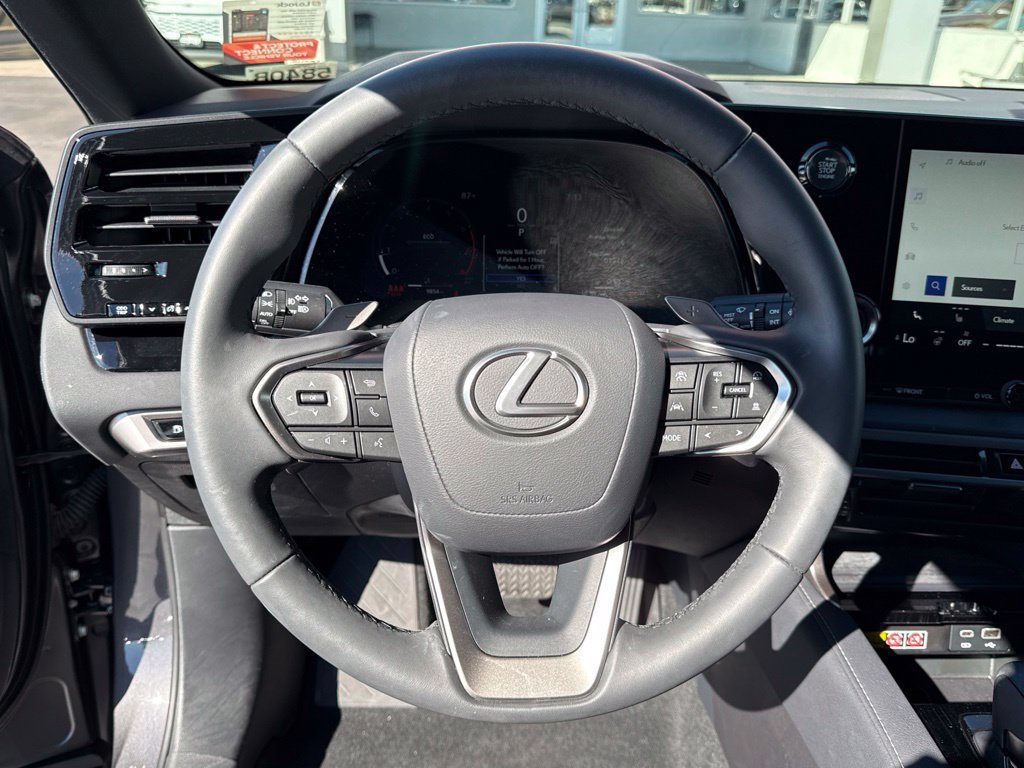 Used 2025 Lexus RX 350 FWD w/ Technology Package image 24