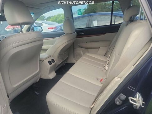 Used 2013 Subaru Outback 2.5i Limited image 12